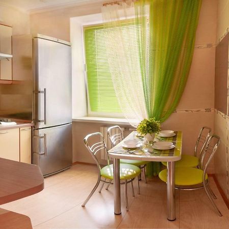 Luxury 3 Rooms Apartments In Center By Green House Poltava Esterno foto