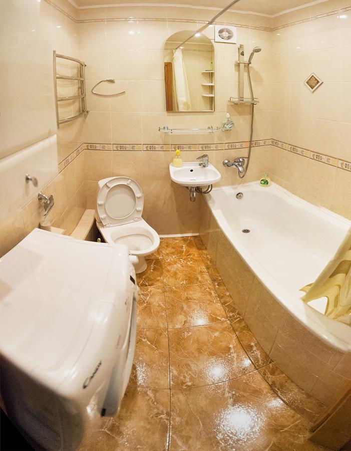 Luxury 3 Rooms Apartments In Center By Green House Poltava Esterno foto
