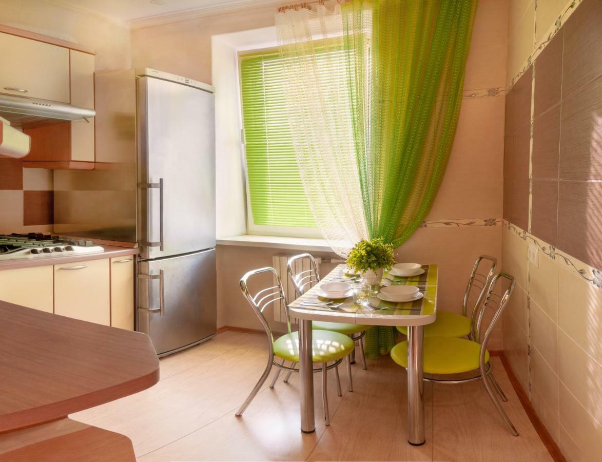 Luxury 3 Rooms Apartments In Center By Green House Poltava Esterno foto